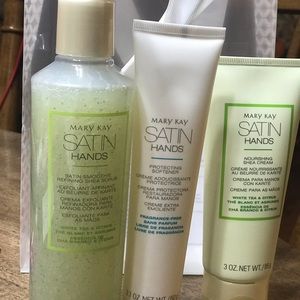 Mary Kay satin hands set
